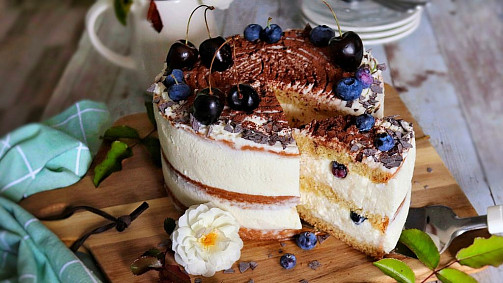 šľahačková torta so smotanovým krémom z mascarpone, recept na korpus a krém