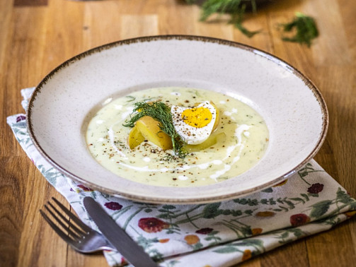 najlepšia kôprová omáčka základný recept na českú klasiku s maslovou zápražkou, čerstvým kôprom a vajcom